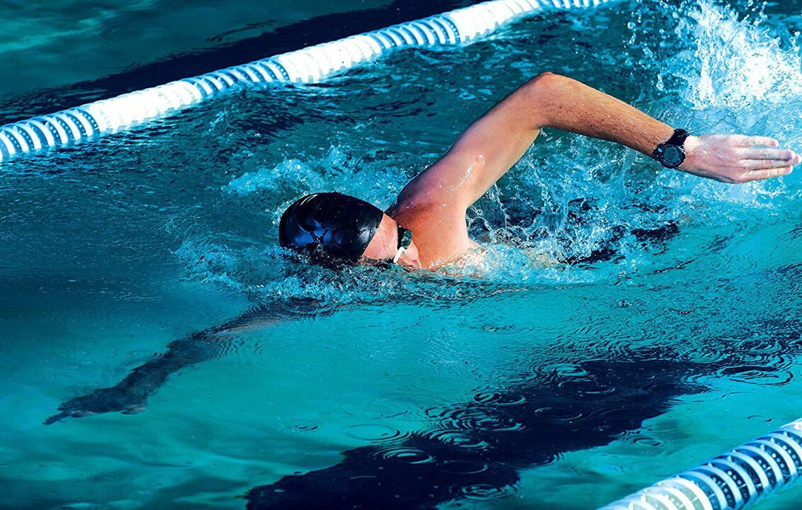Peldēšanās baseinā ar krūšu kurvja osteohondrozi